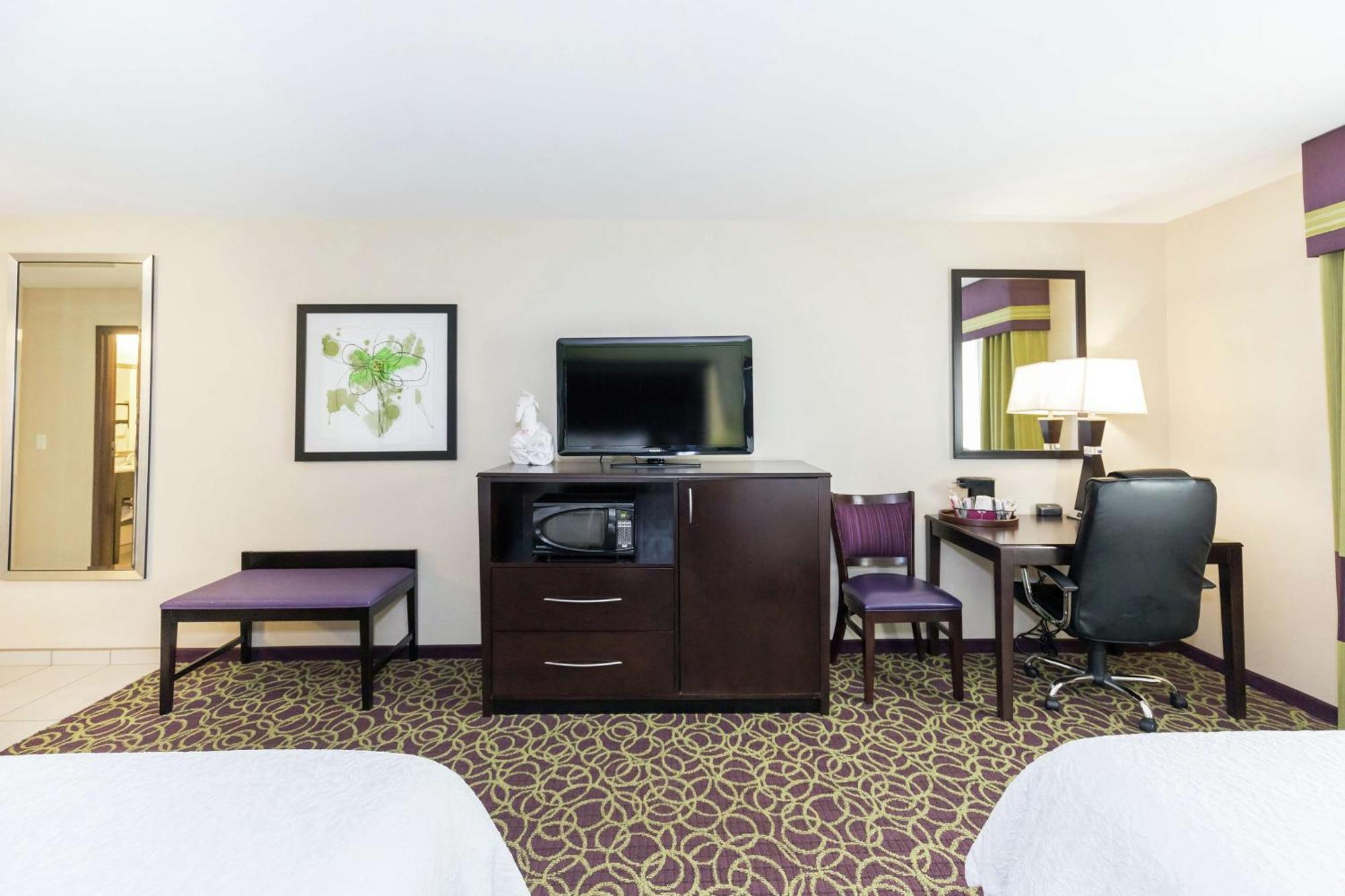 Hampton Inn And Suites Sandusky/Milan Exterior photo